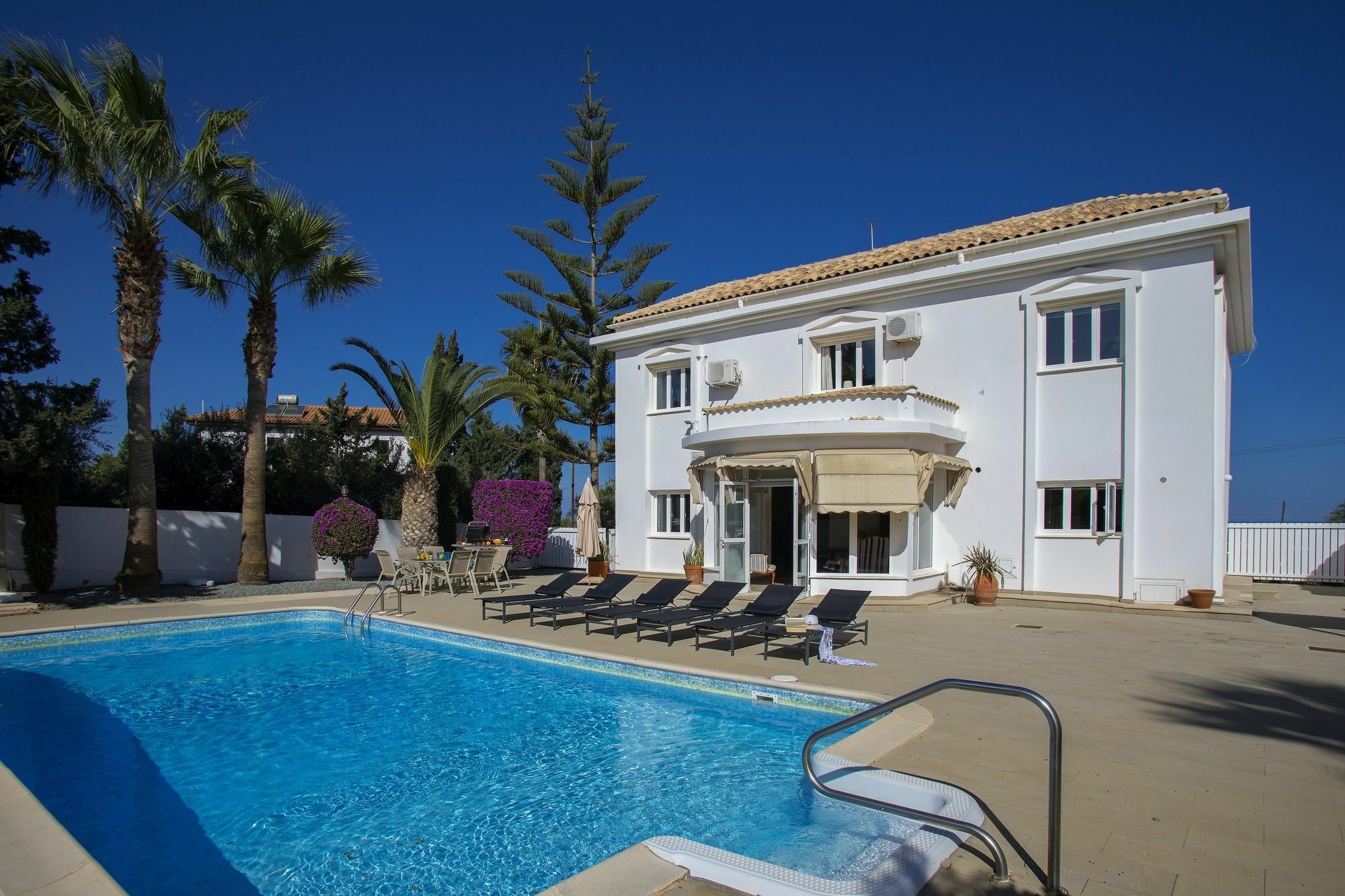 Villa Georgia Pernera Buitenkant foto